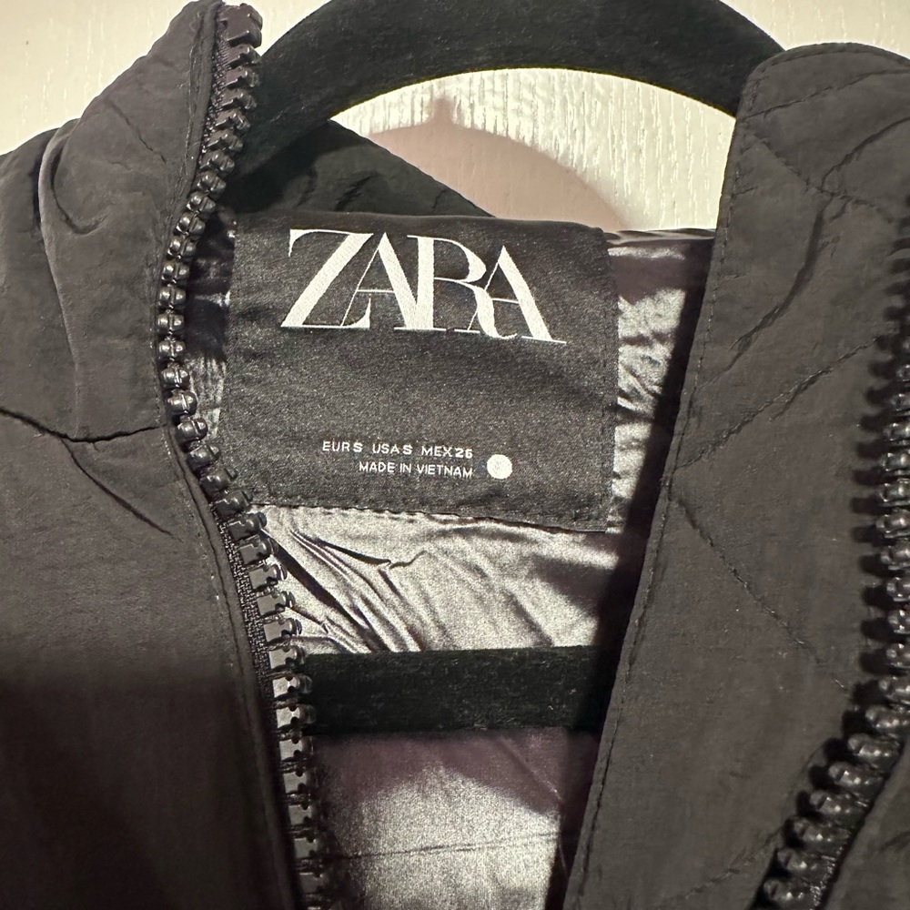 ZARA | Chaqueta Corta Acolchada (bomber jacket) - Picture 2 of 3